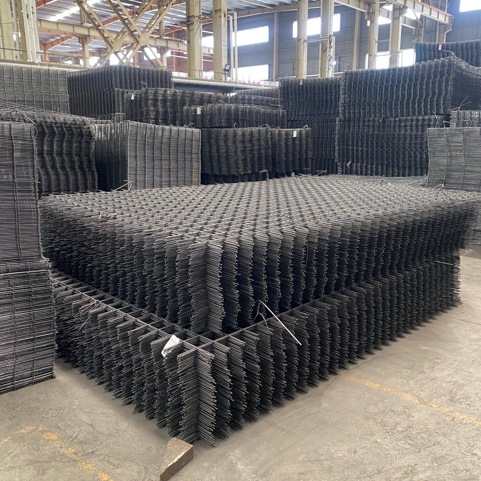 Finished concrete reinforcement mesh panels