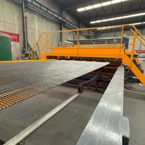 Anti-climb fence mesh welding line